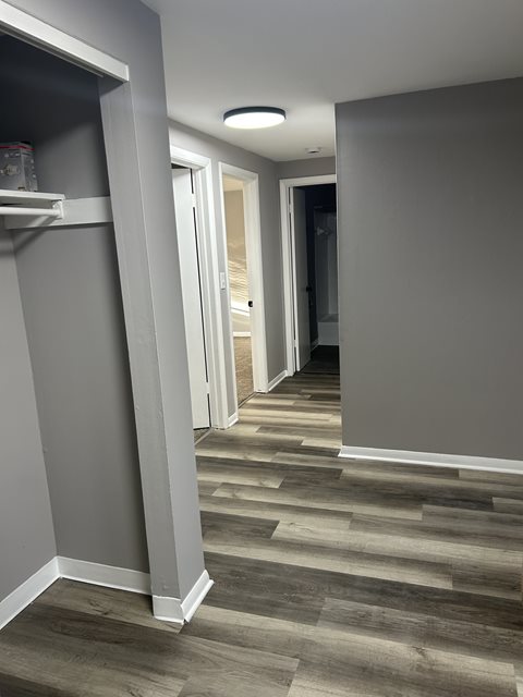 2-bedroom entryway